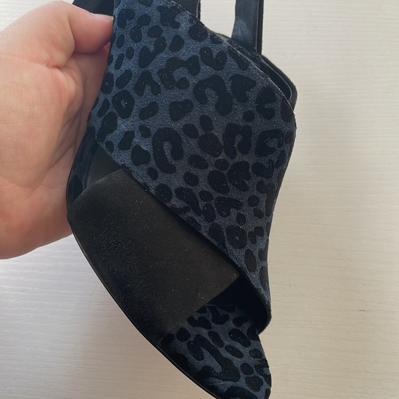 Diane Von Furstenberg Baile Two-Tone Black Blue Leopard Block Heel Sandals - Picture 6 of 8